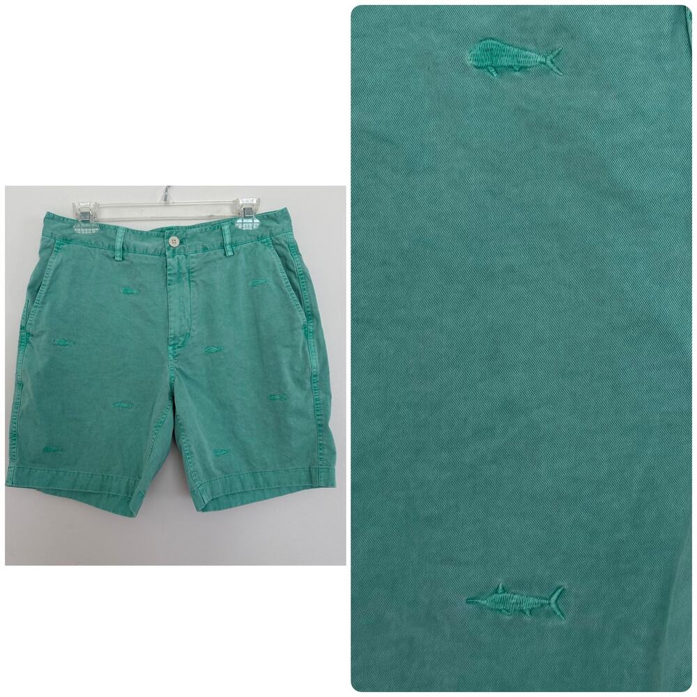 Vineyard Vines Flat Front Chino Shorts in Teal with Embroidered Whale/Fish